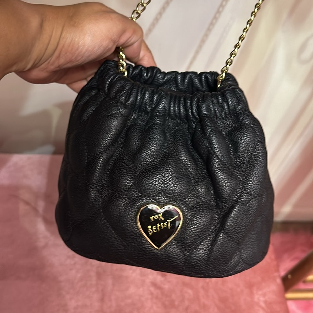 Betsey Johnson black heart quilt crossbody pouch bag. Cute details.